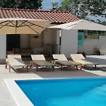 Roza-dolinci Holiday home