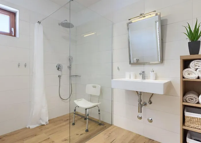 Roza-dolinci Vikendica *