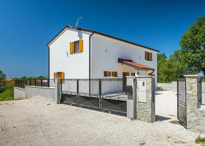 Roza-dolinci Vikendica