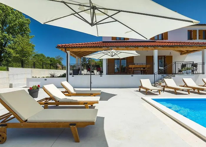 Roza-dolinci Vikendica Sveti Petar u Sumi