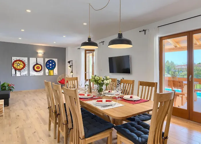 Roza-dolinci Vikendica *