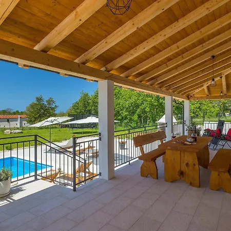 Roza-dolinci Holiday home Sveti Petar u Sumi